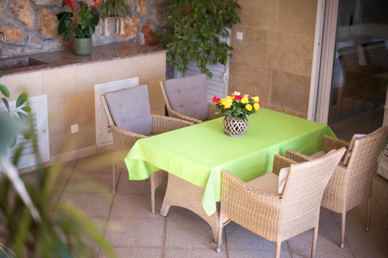 Terrace, View & Barbecue Apartamento *